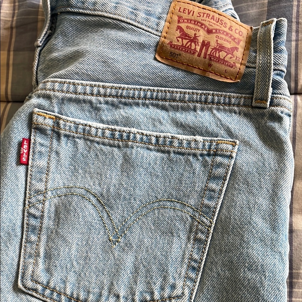 Levi's 501 Light Blue Denim Jeans